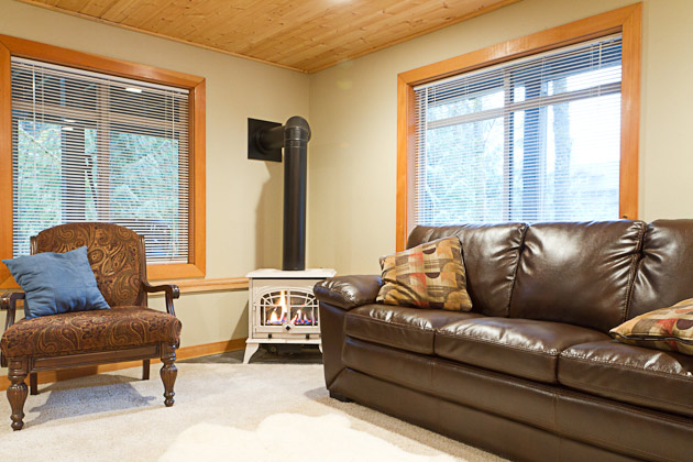 Welcome Road — Kestrel-built home in Glacier, WA, photo 2 of 15